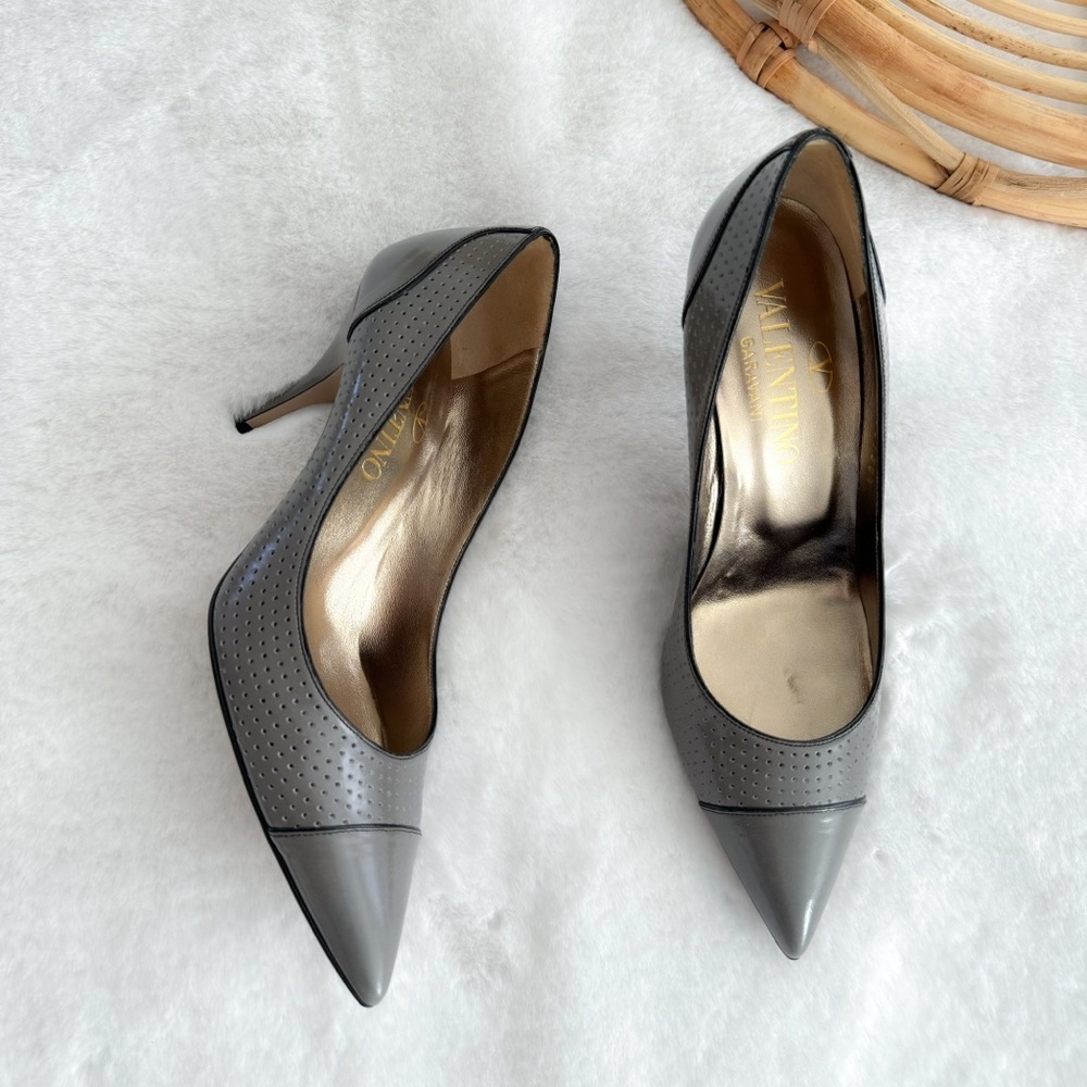 Valentino Pointed Toe Pumps Heels Gray